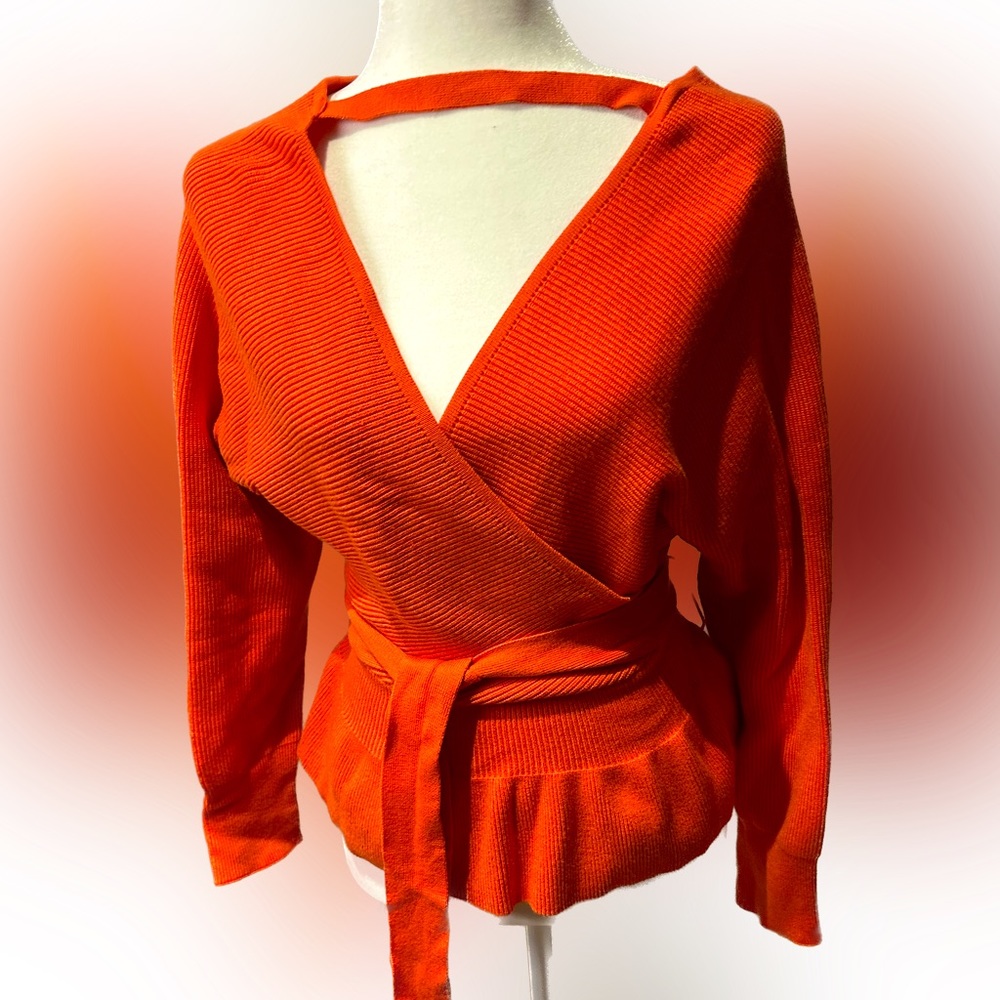 Fashion coral long sleeve peplum top. Size S